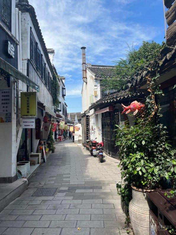 出席儿子结婚的婆婆装一定是新的吗?-机智问答,快速解答你的疑问
